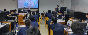 ทีมวิทยากรจากบริษัท Toyota Tsusho Nexty Electronics (Thailand) จัดอบรมเชิงปฏิบัติการพื้นฐานการสื่อสารข้อมูลภายในยานยนต์ ให้กับนักศึกษาสาขาวิชาวิศวกรรมคอมพิวเตอร์