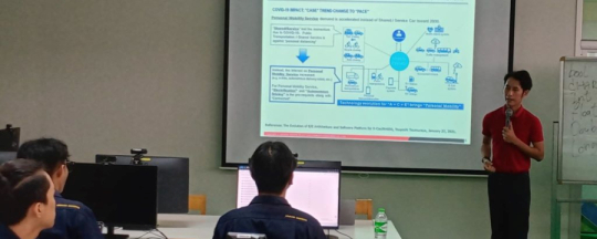 คุณโกสินทร์ พัตรานนท์ วิศวกรอาวุโสจาก TOYOTA TSUSHO NEXTY ELECTRONICS บรรยายเรื่อง Toyota Vehicle Software Architecture ให้กับนักศึกษาในรายวิชาโมดูล Game Designer and Developer